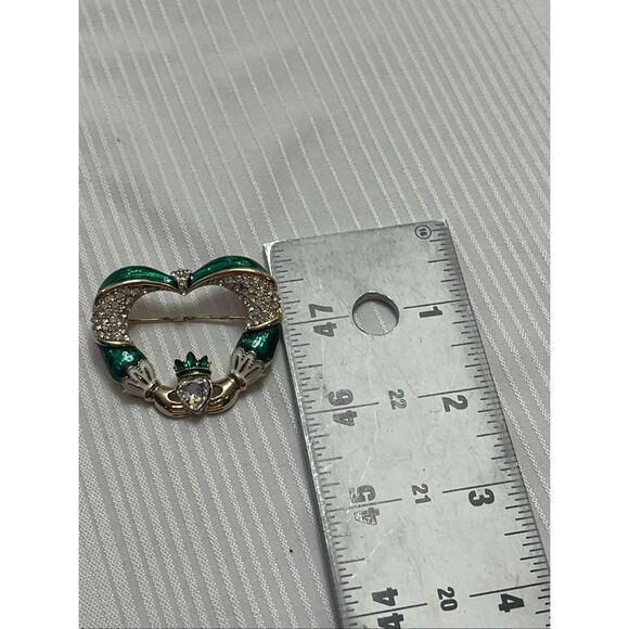 Napier Irish Claddagh Brooch Pin Crystals St Patricks Day Green Signed - Picture 2 of 5